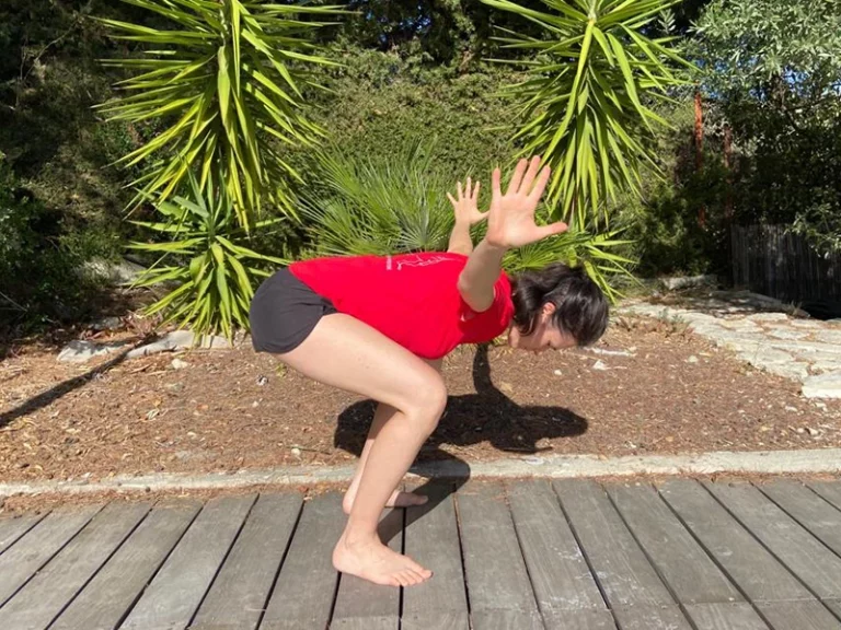 Posture debout de stretching postural