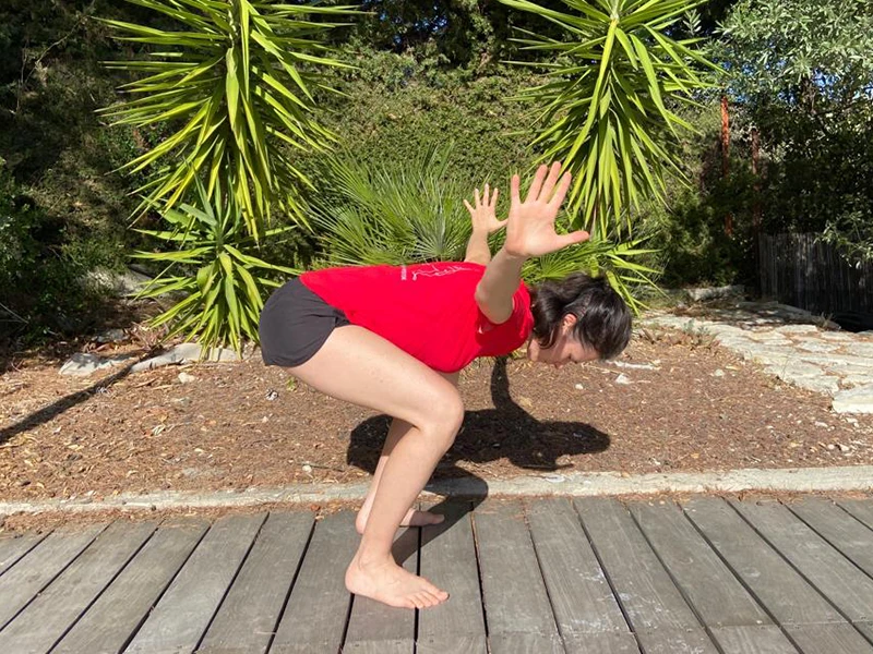 Posture debout de stretching postural